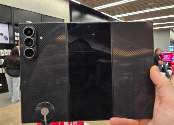 图片[2]-Galaxy Z TriFold 仍有许多方面亟待改进-oserp